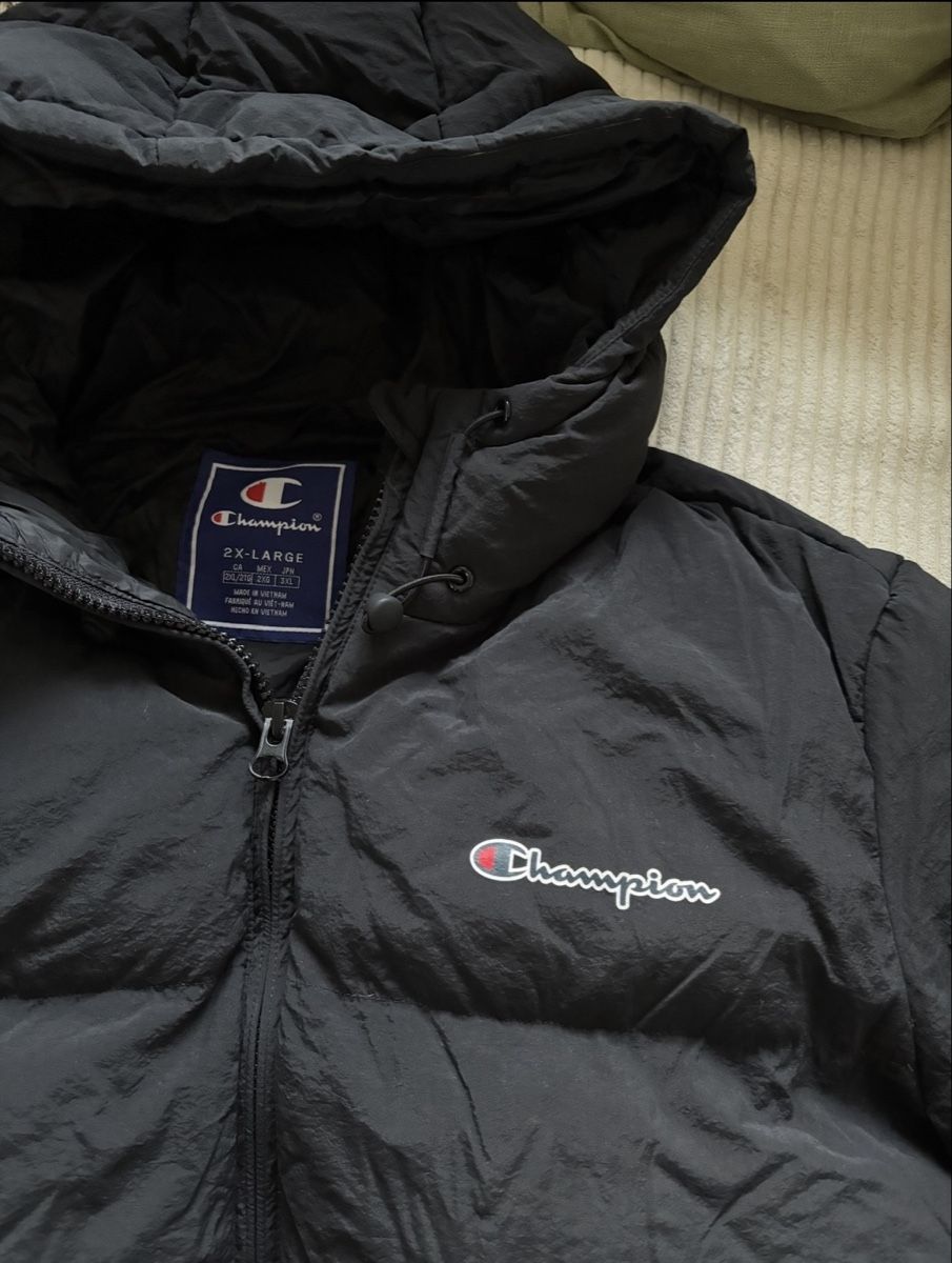 Champion Giacche: schwarze Winterjacke Champion  – Nuovo (secondo la descrizione) da Koblenz venduto da sam9et_ 1