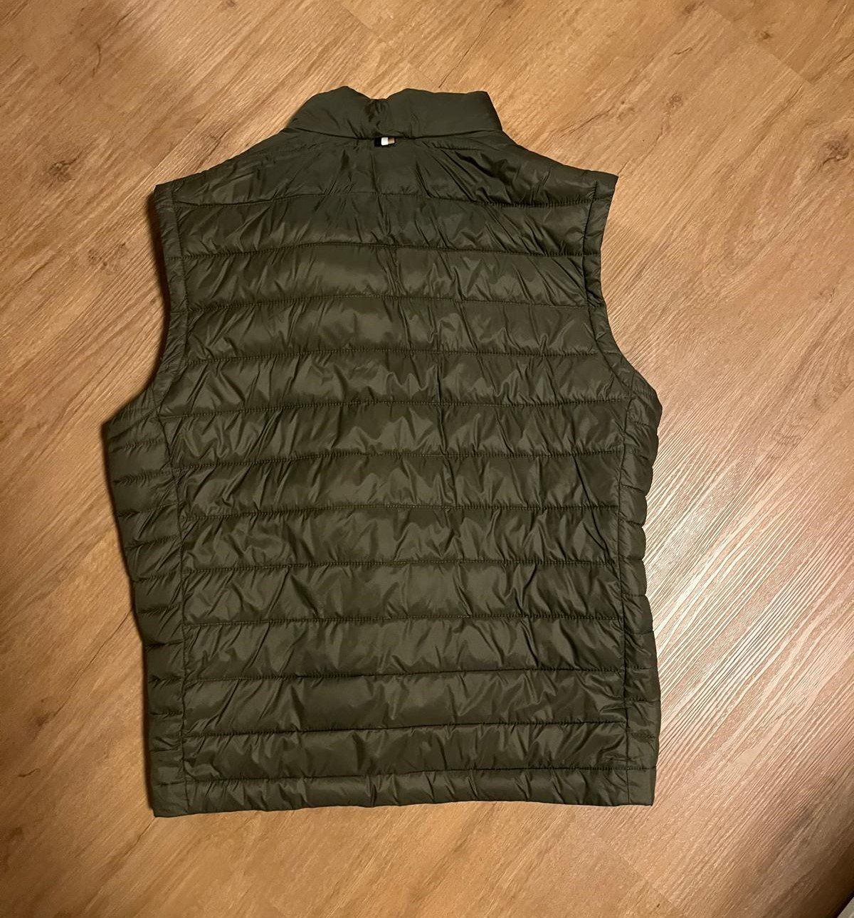 Hugo Boss Gilet & Giacche: Hugo Boss Weste – Nuovo (secondo la descrizione) da Finstersee venduto da thi_7x9d 1