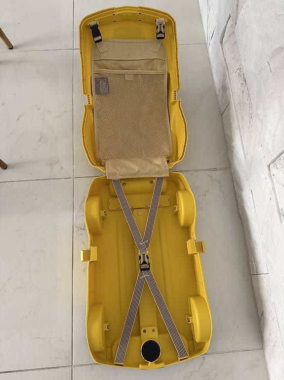Valigie: Koffer Auto Camaro gelb – Usato da Allschwil venduto da Sinea 2