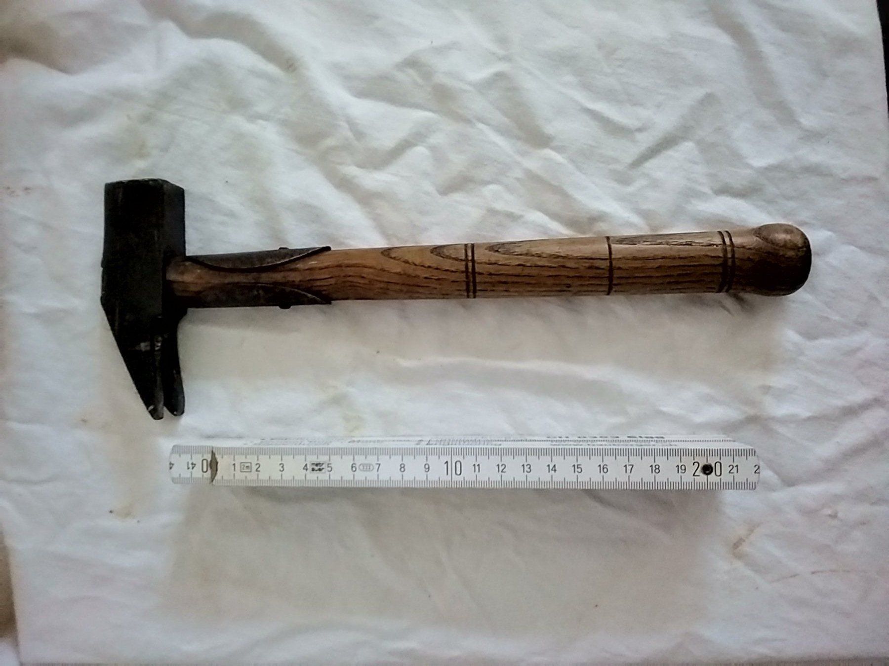 Tutti gli attrezzi: Werkzeug antik HAMMER – Usato da Appenzell venduto da lama19
