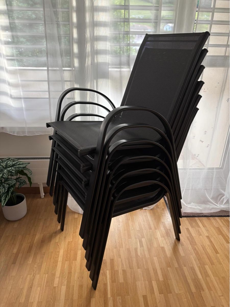 Conforama Set di tavolo e panche: Gartentisch mit 6 Stapelstühlen Aluminium Stoff Anthrazit – Usato da Lausen venduto da man_7yld 2