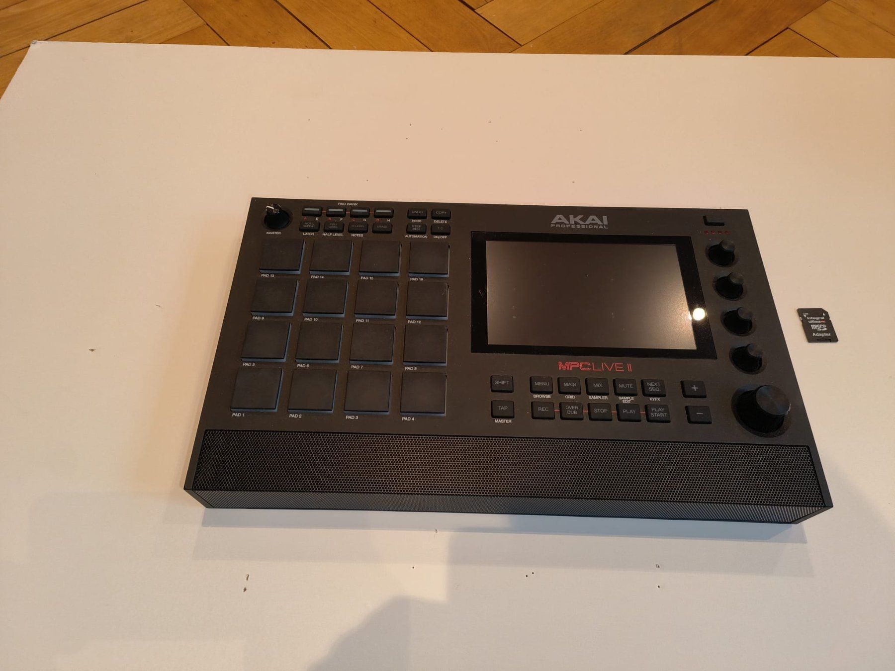 Akai Strumenti musicali: AKAI MPCII Live Neuwertig – Usato da Ennetbaden venduto da Monoclone 1