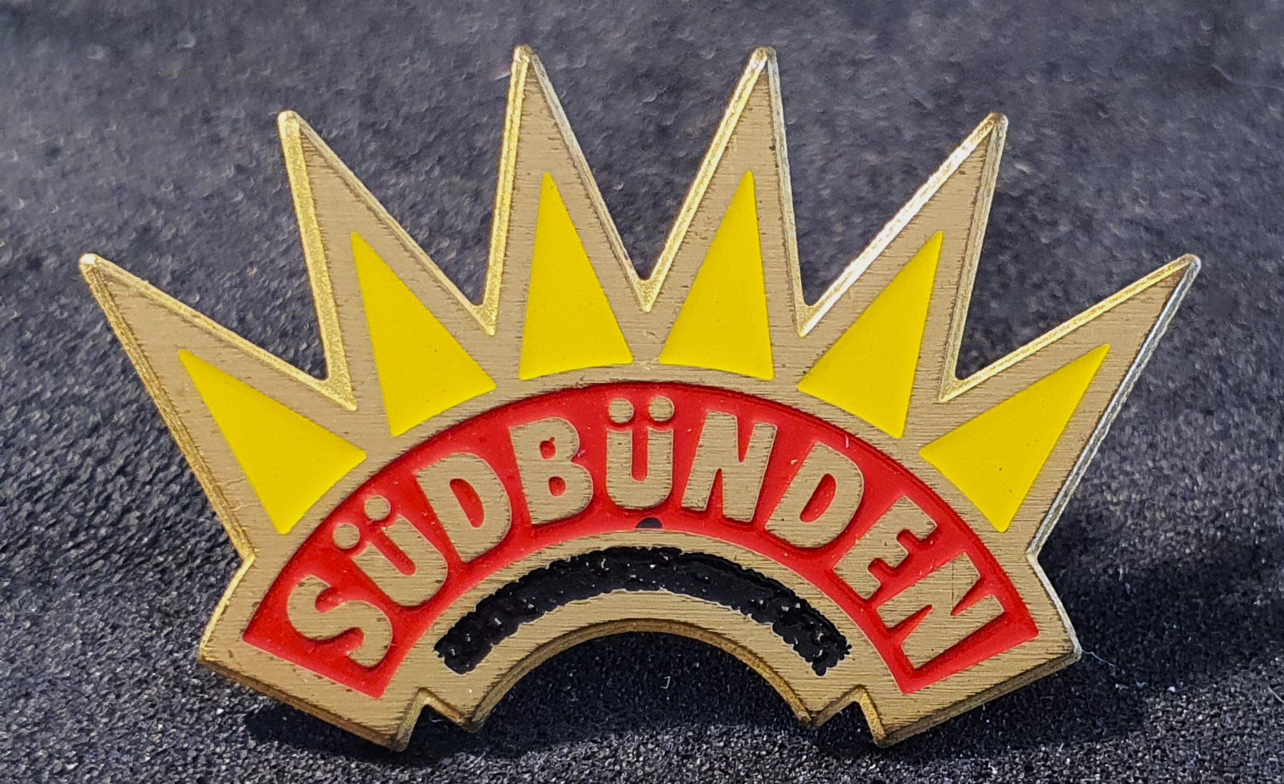 Placchette & Badge: T903 - Pin Sonne Graubünden Südbünden – Usato da Reinach BL venduto da Boston-Verkauf