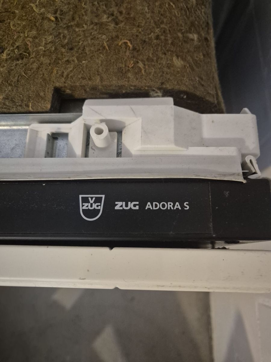 Lavastoviglie: Geschirrspüler ZUG Adora S – Usato da Rickenbach ZH venduto da nathifa 2