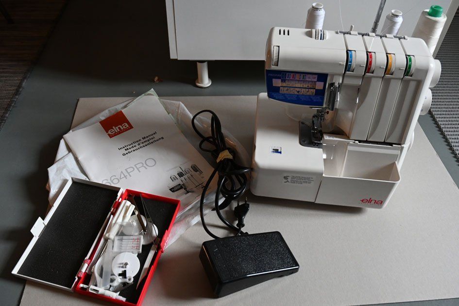 Elna Nähmaschinen: Surjeteuse Elna 664 Pro – Gebraucht aus Bulle von vtheiler