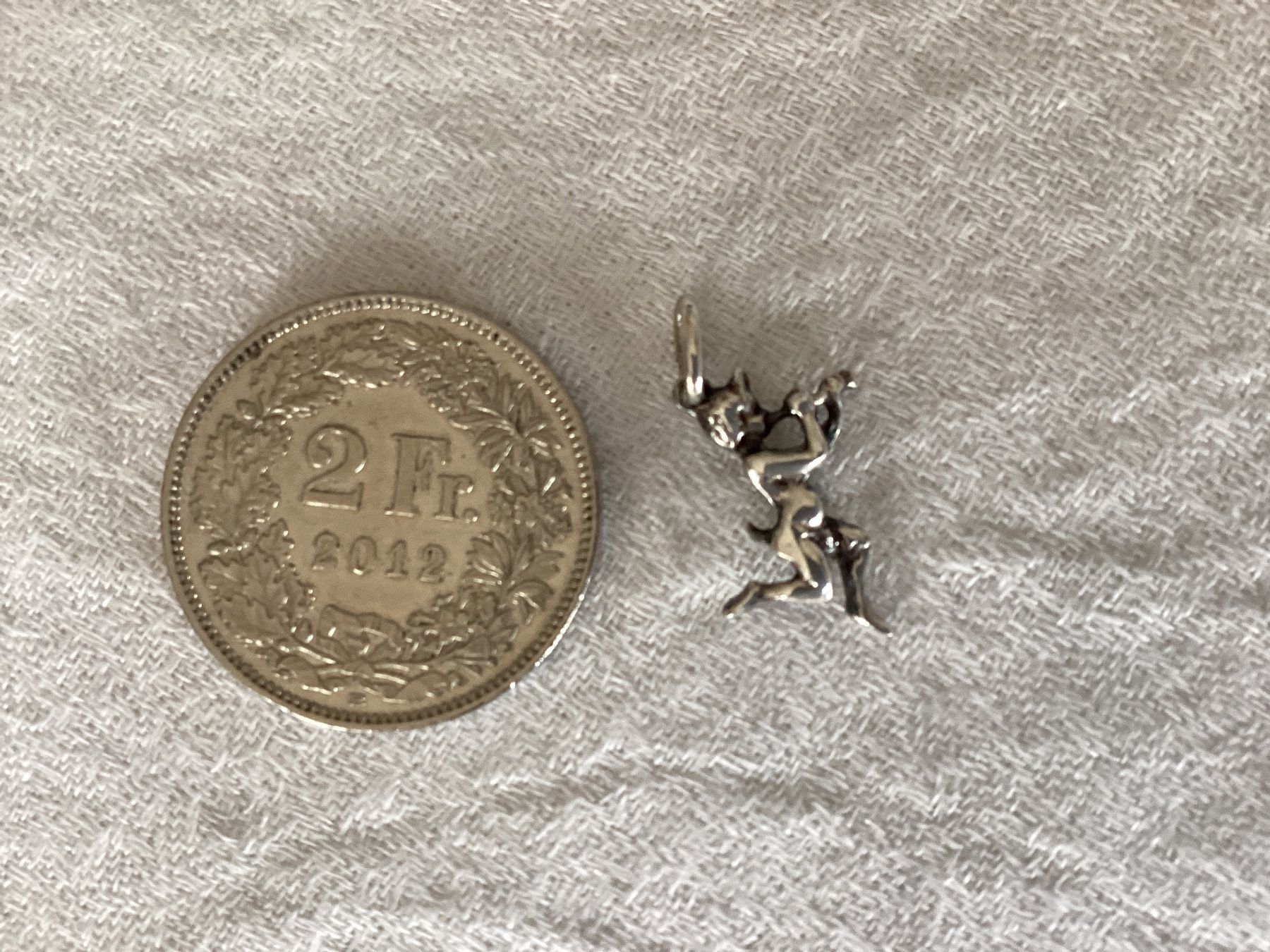 Ciondoli: 2 pendentifs diablotins en métal – Usato da Pully venduto da claddagh 3