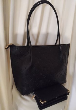 Schwarze Handtasche + Geldbörse – neu
