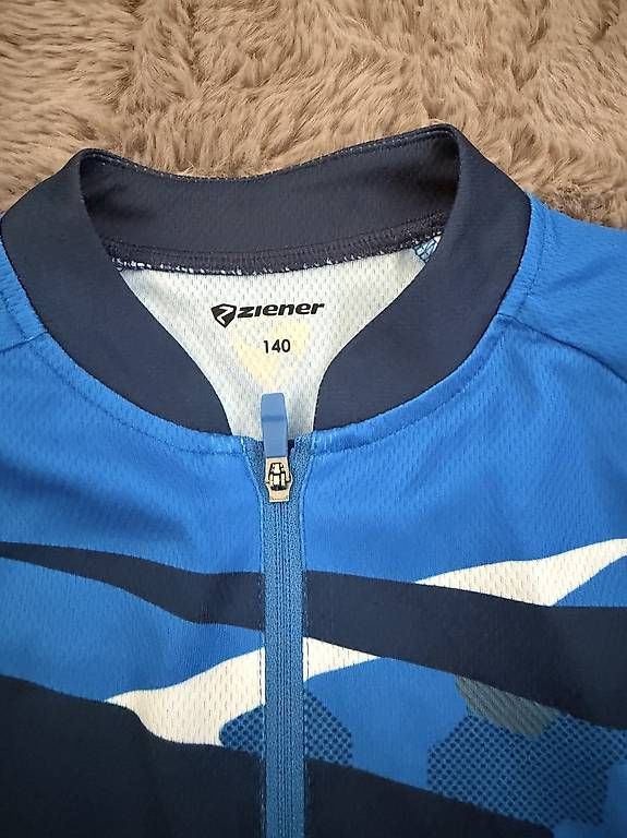 T-shirts: Veloshirt Ziener Gr. 140 – D'occasion à Bülach par Potinam 2