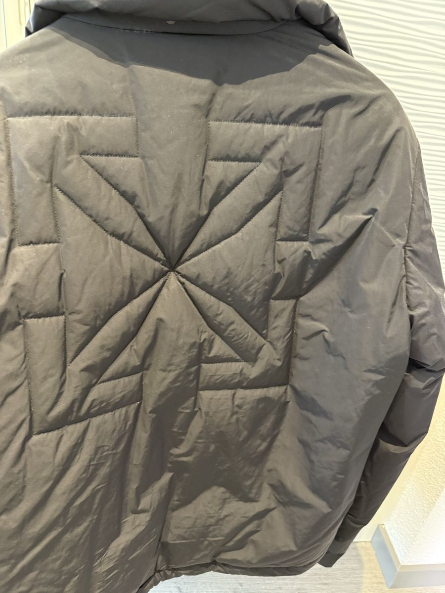 Off-White Giacche: Off white diag puffer jacket M – Usato da Giubiasco venduto da Darkemperor 6