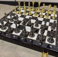 Elegantes Schachspiel