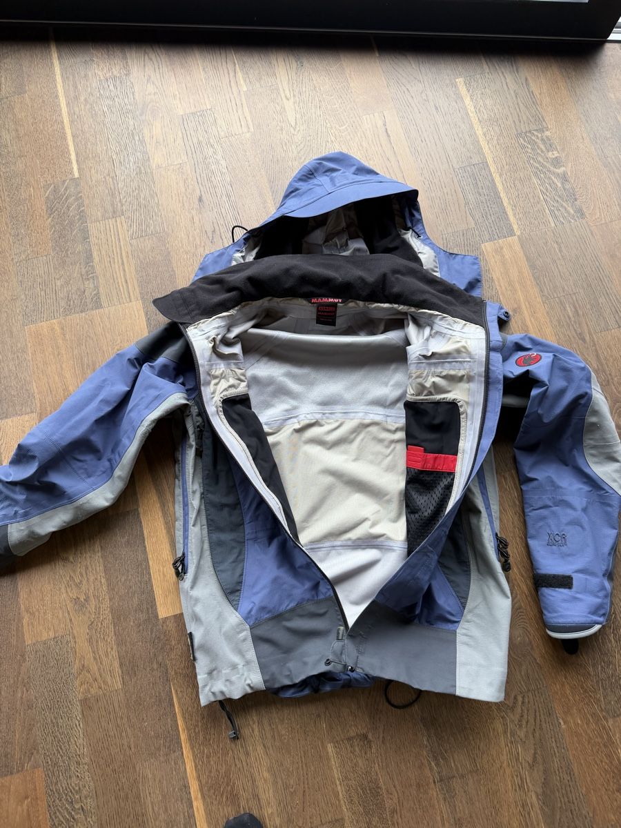 Mammut Jacken: Mammut Gore Tex Jacke Gr. XS – Gebraucht aus Hergiswil NW von Klimsen 3