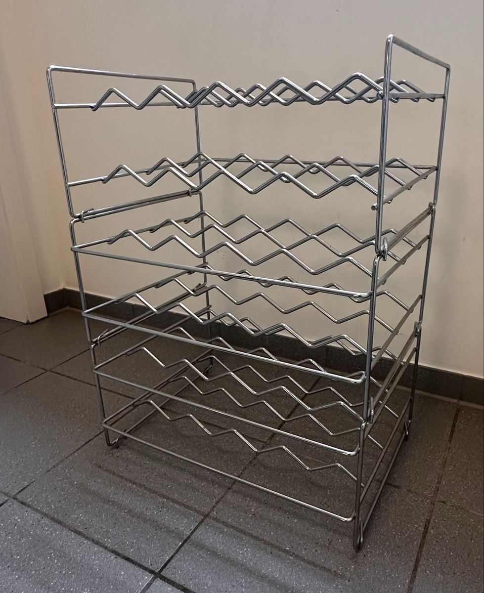 Scaffali: Metall Weinregal stapelbar – Usato da Zürich venduto da Bibiti 1