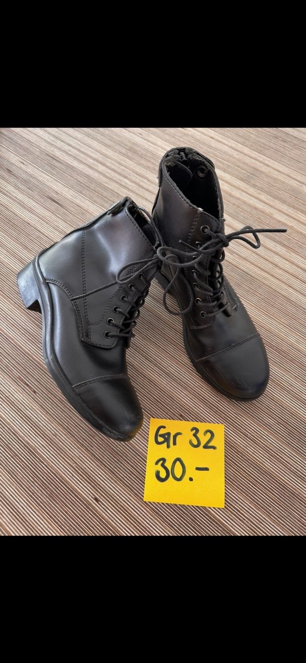 Scarpe per ragazze: Reiststiefelletten – Usato da Bad Ragaz venduto da kadaya