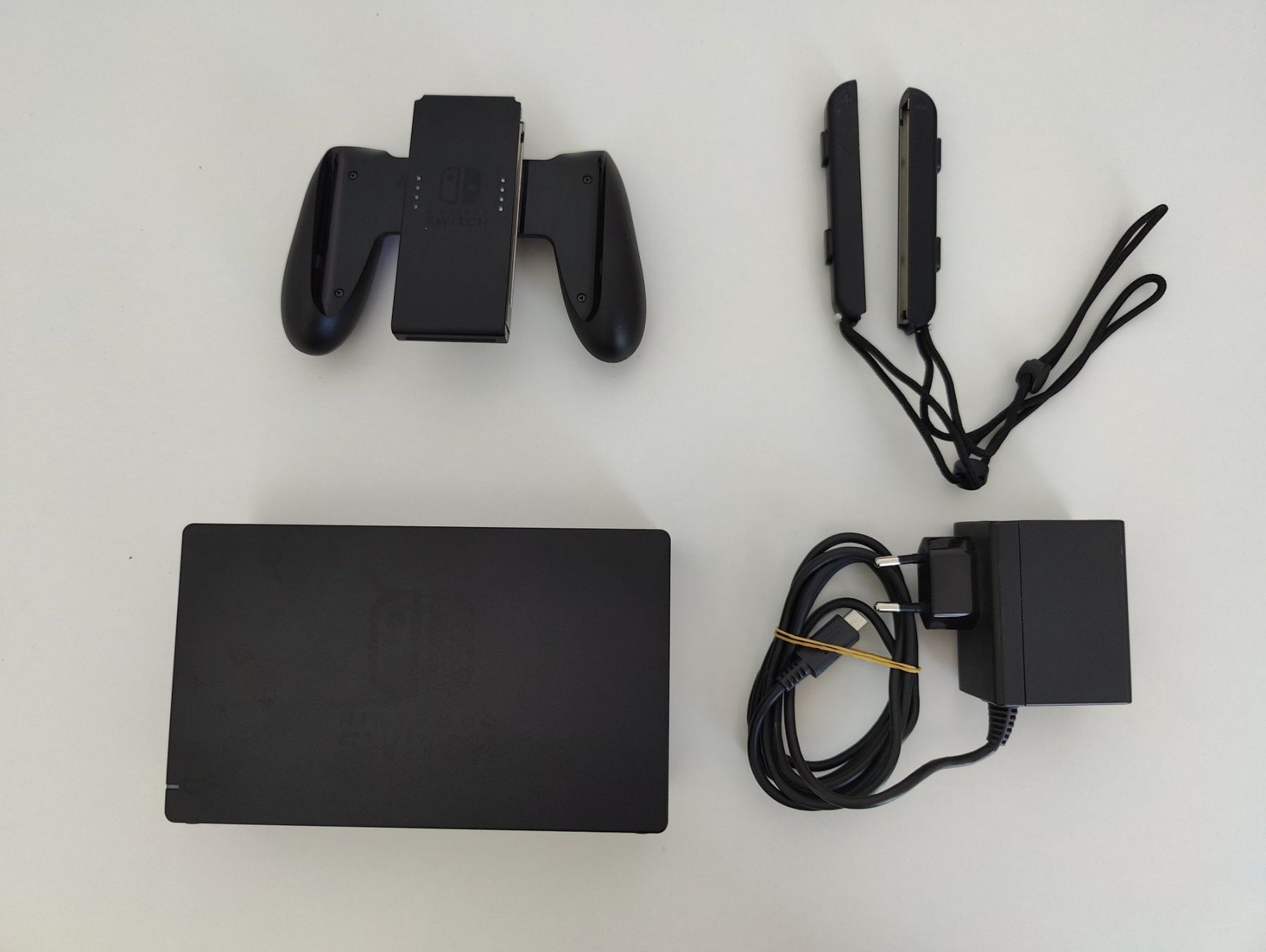 Nintendo Console: Nintendo Switch inkl. Zubehör – Usato da Dintikon venduto da Nightcom 4