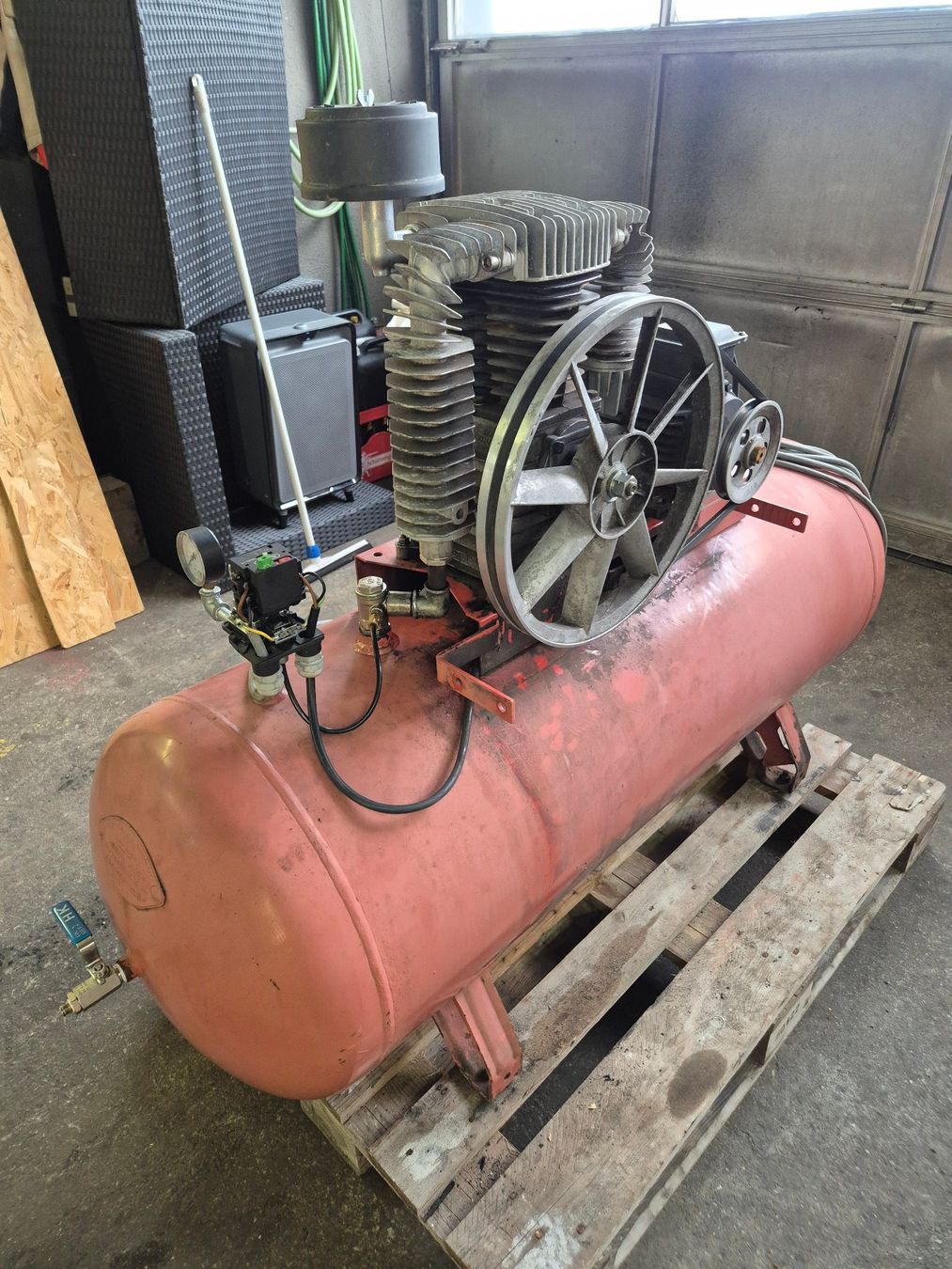Compressori: Grosser Kompressor – Difettoso da Gossau SG venduto da Aeromax 1