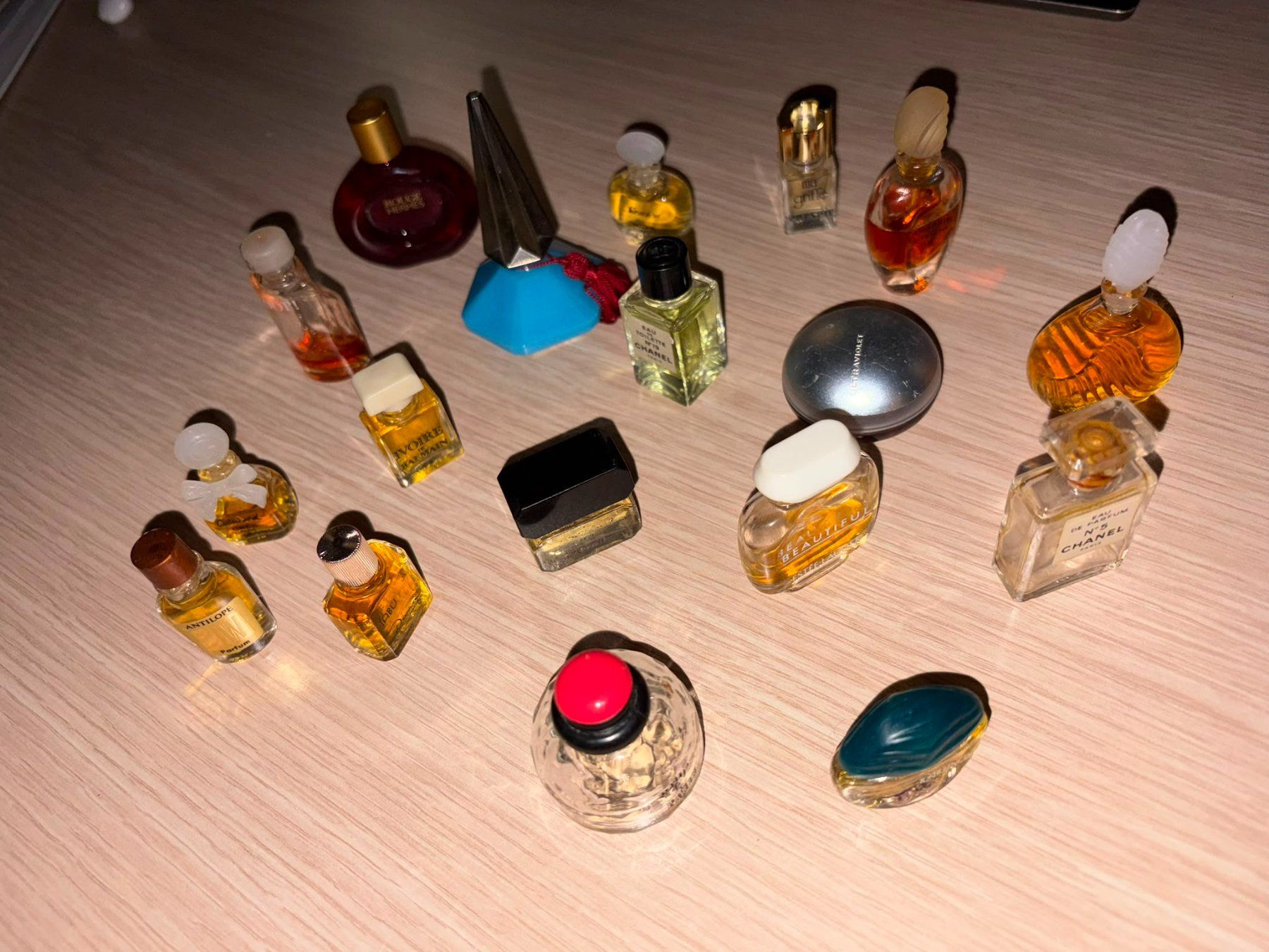 Flacons: Mini-Parfumflaschen Sammlung von 18 Modellen – D'occasion à Uster par stinagock