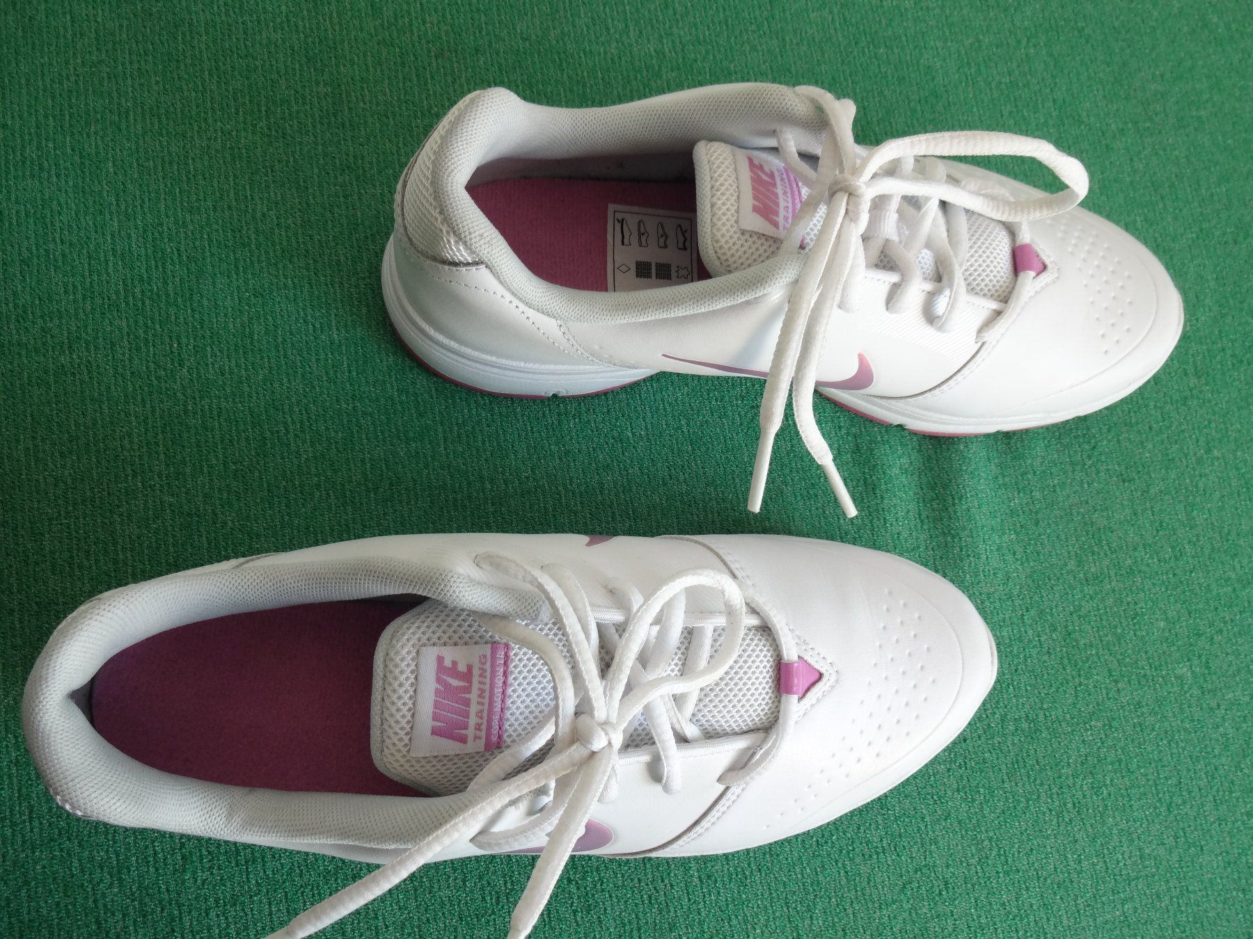 Nike Damenschuhe: ** Nike ** Schuhe Nr.39; Neu – Neu (gemäss Beschreibung) aus Frauenfeld von Reyy58 1