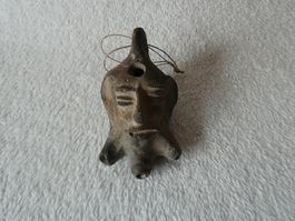 Alte Öllampe aus Ton