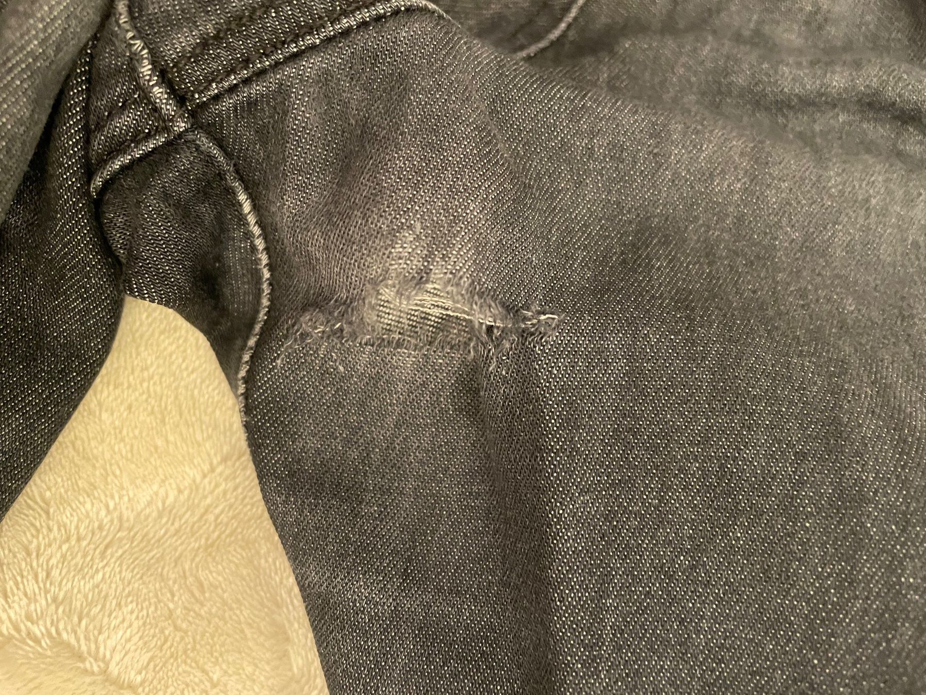 Jeans: J BRAND Jeans – Usato da Zürich venduto da VictoriaGVA 1