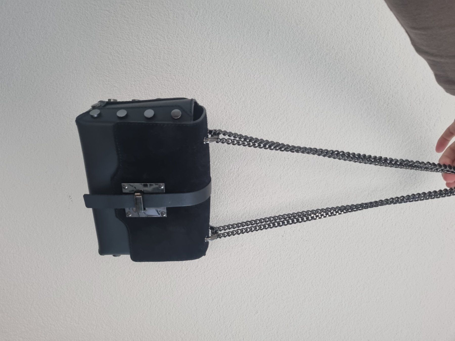 Borse da donna: Sac en cuir noir – Nuovo (secondo la descrizione) da Pont de la morge venduto da tatianar96