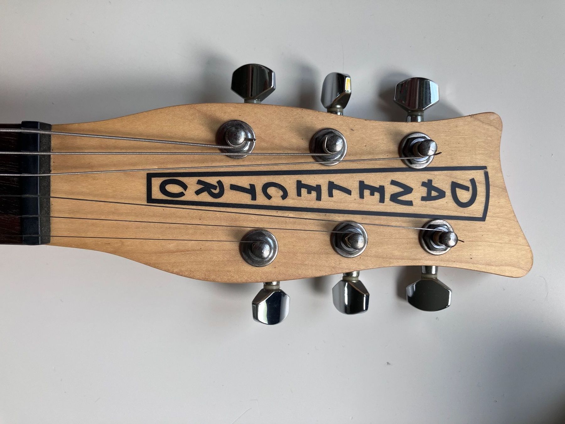 Danelectro Musikinstrumente: Danelectro Danoblaster Innuendo: Kult-Gitarre mit 4 Effekten – Gebraucht aus Luzern von Madvibe 3