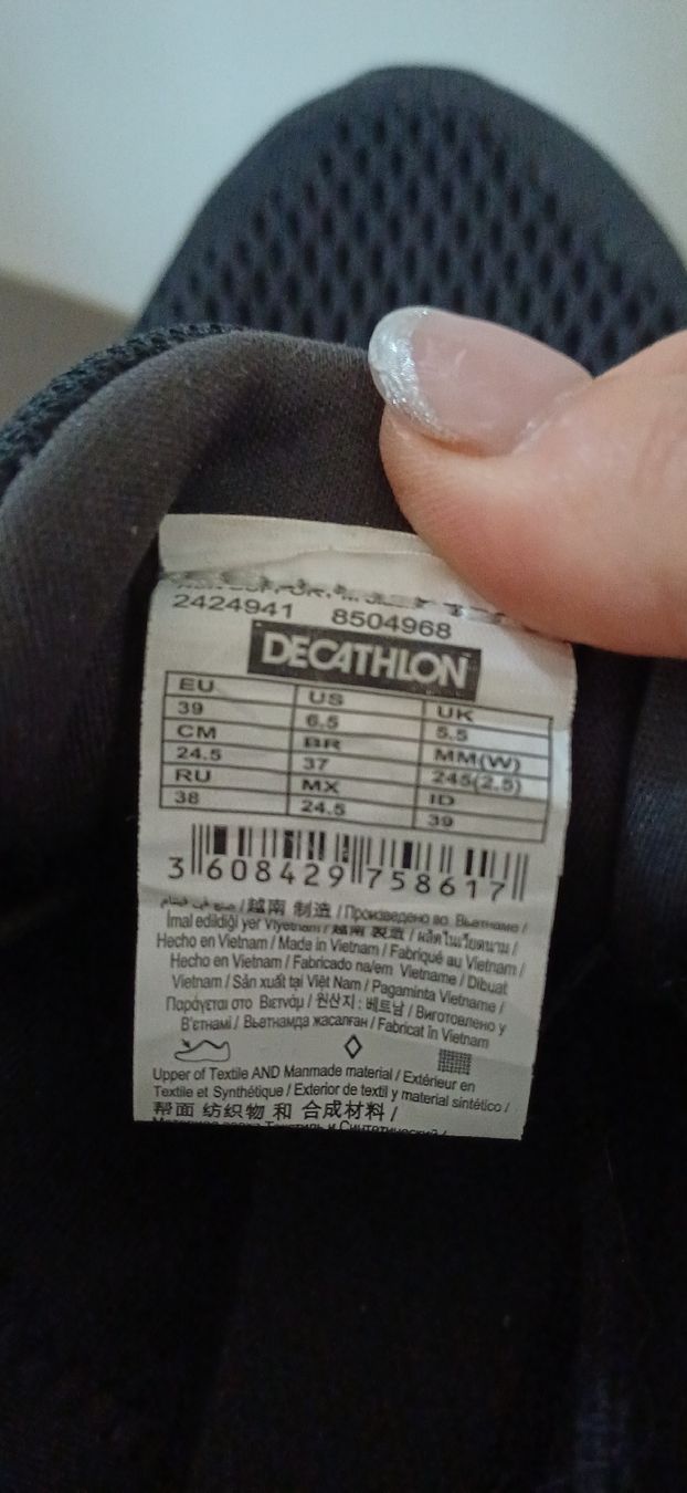 Scarpe da uomo: Kalenji Laufschuhe, Grösse 39 – Usato da Tennwil venduto da juupydu 1