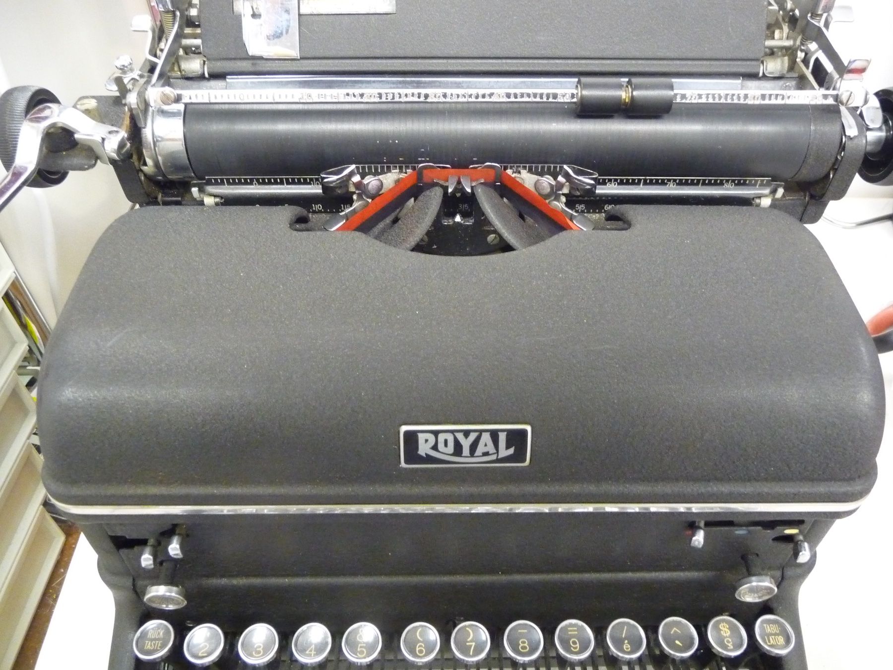 Macchine da scrivere: Schreibmaschine Royal – Usato da Rafz venduto da Powacaddy 2