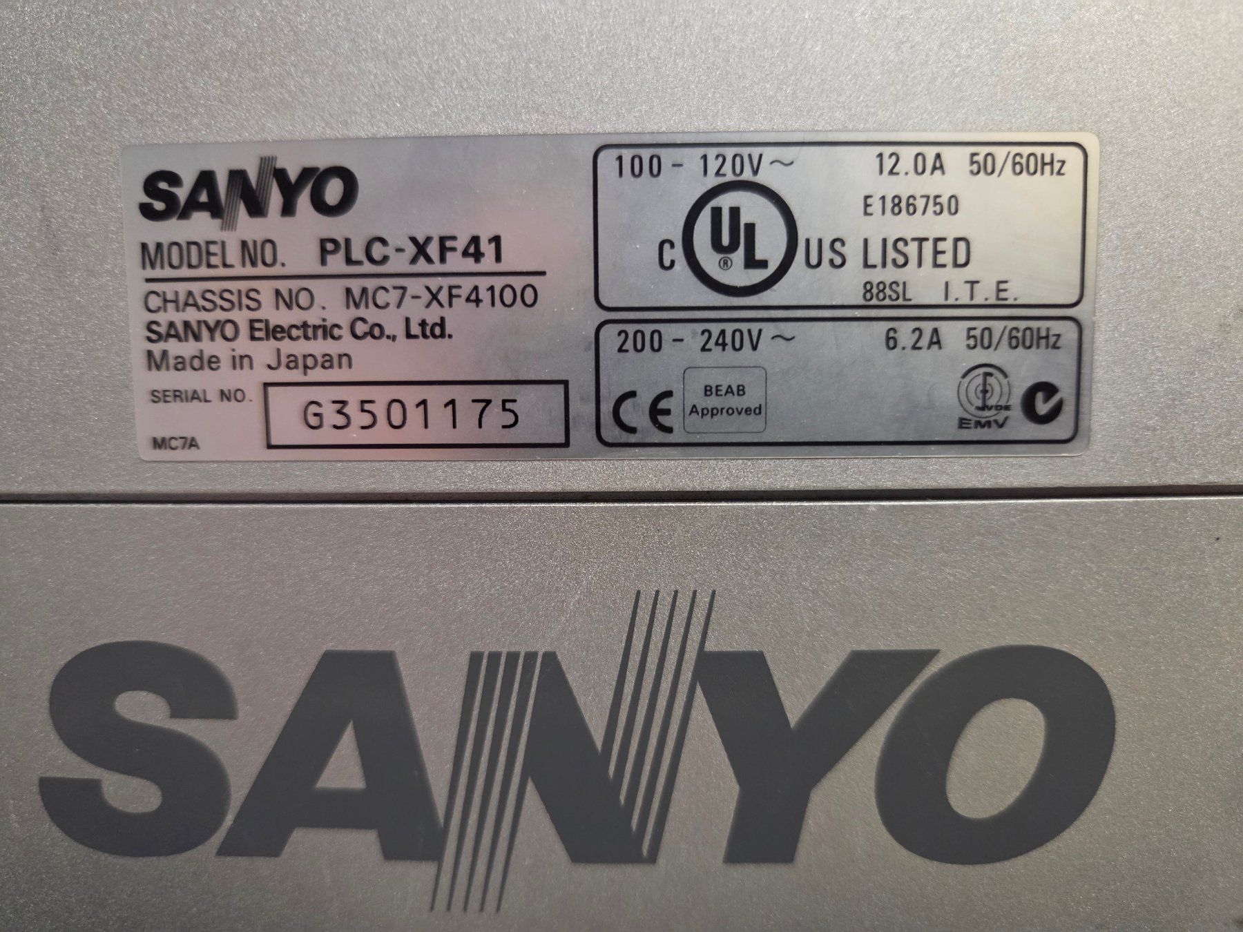 Sanyo Proiettori: Beamer Sanyo PLC-XF41 – Difettoso da Zürich venduto da _jns 2