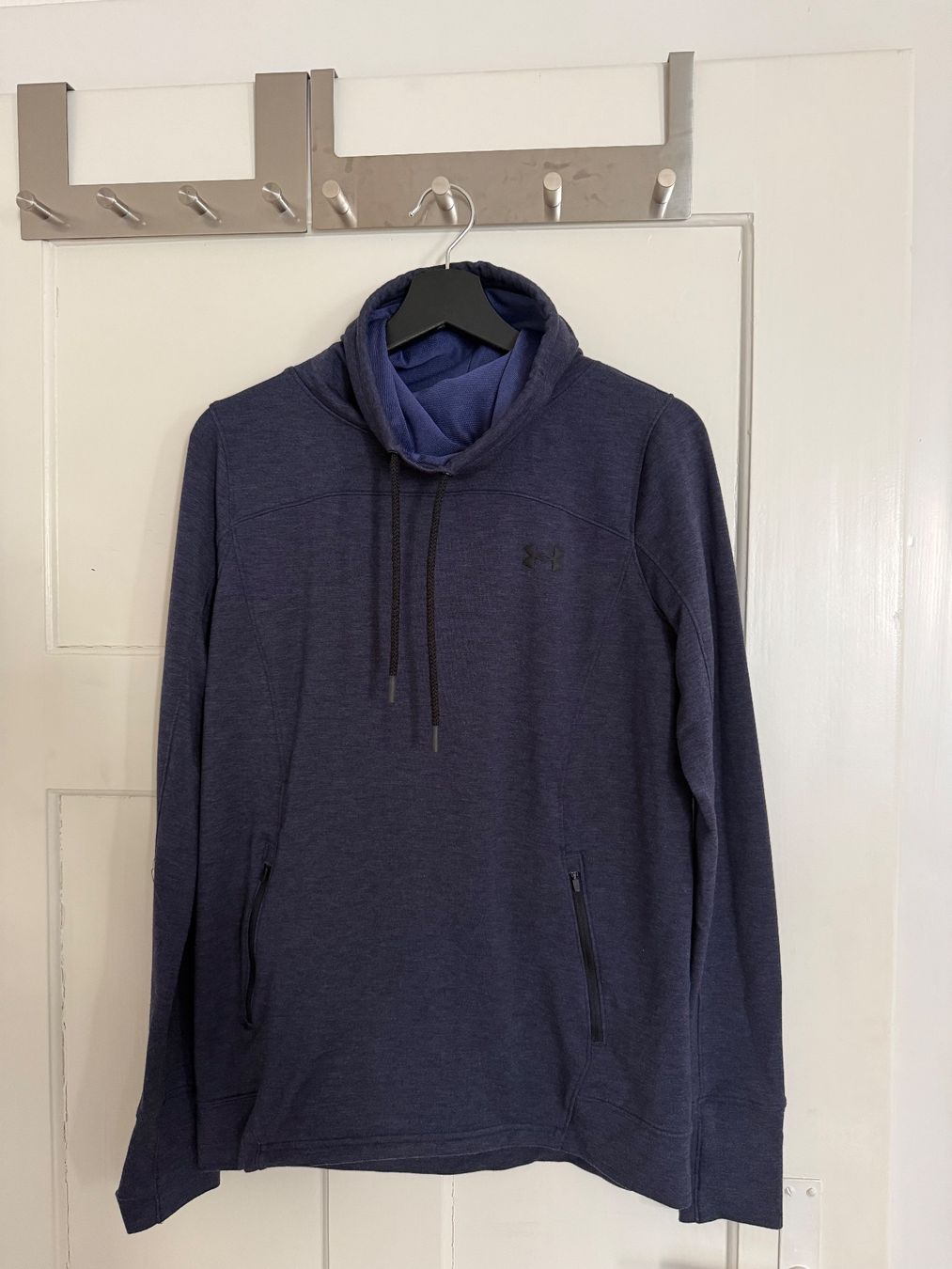 Under Armour Pullover & Sweatshirts: Pullover Under Armour, Gr. M – Gebraucht aus Zürich von Lenath22 6