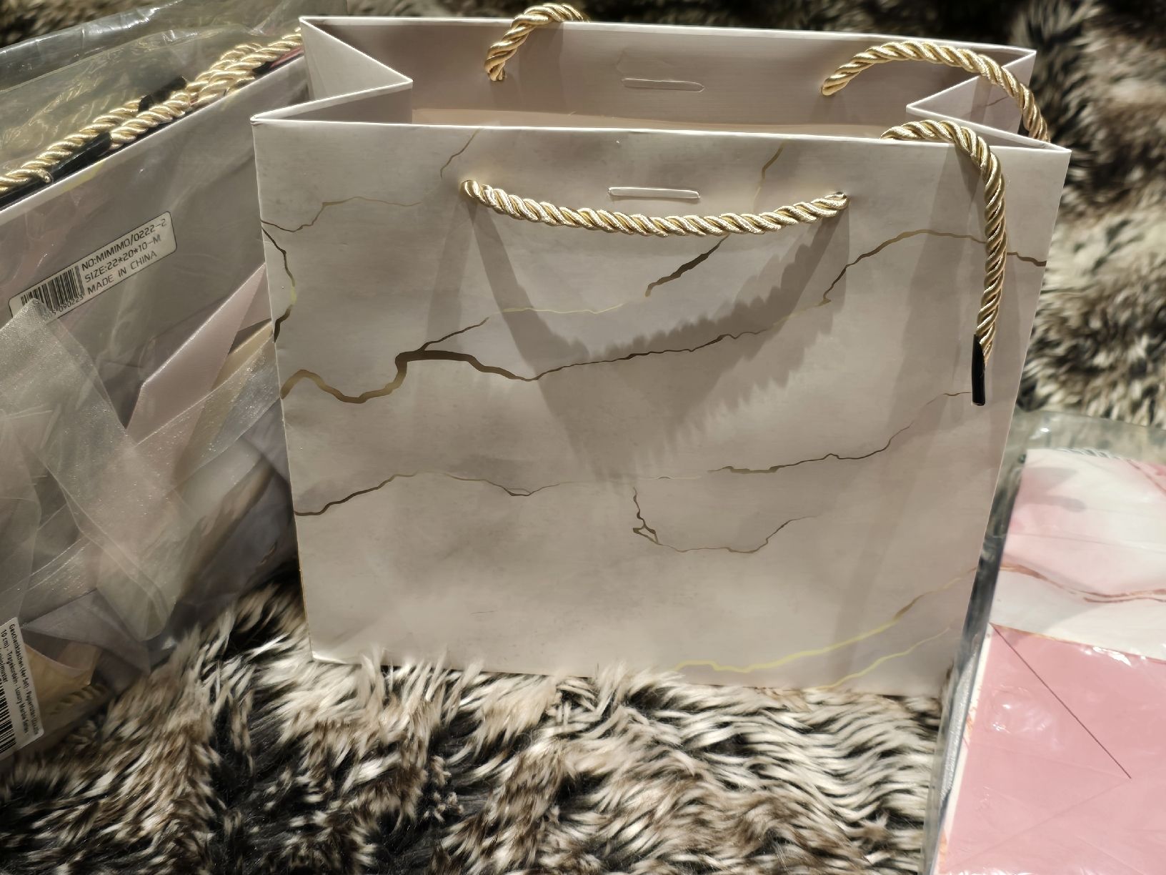 Borse da donna: Geschenktaschen Set Marmor Optik, 7 Stück – Nuovo e nell'imballaggio originale da Winterthur venduto da Rumpunzelchen