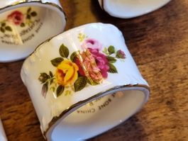 Porzellan Serviettenringe 5x Rosen Goldrand