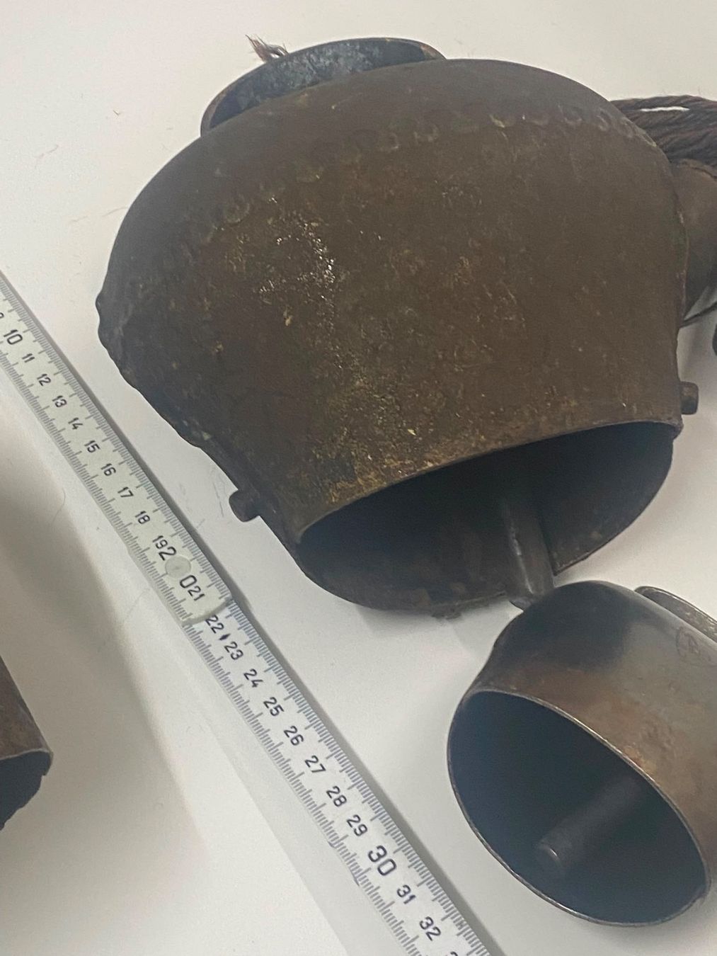 Campanacci mucche: Grosses LOT alte Glocken Kuhglocken – Usato da Dübendorf venduto da lan1808 6