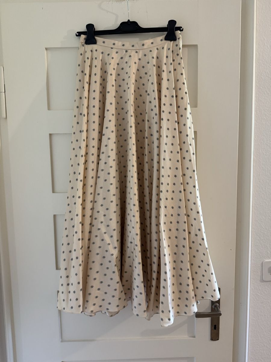 Dior Gonne: Christian Dior Seidenrock mit Polka Dots – Nuovo (secondo la descrizione) da Zürich venduto da SF2023 1