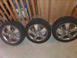 4x Alufelgen mit Reifen Mercedes – 2 Reifen gut / 2 schwäche