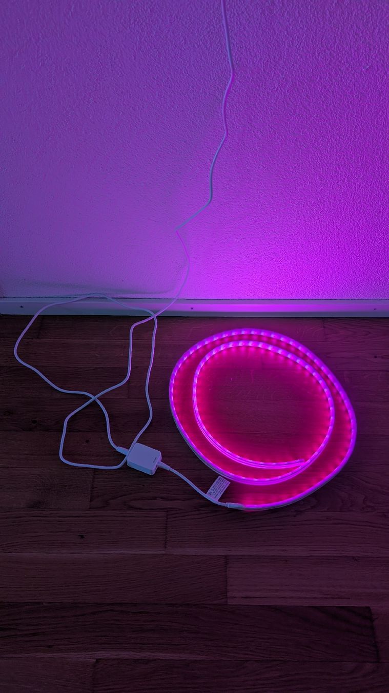 Philips Lampes: Philips Hue Gradient Ambience Lightstrip 2 Basis – Neuf (Voir description) à Volketswil par mar_c5pv 4