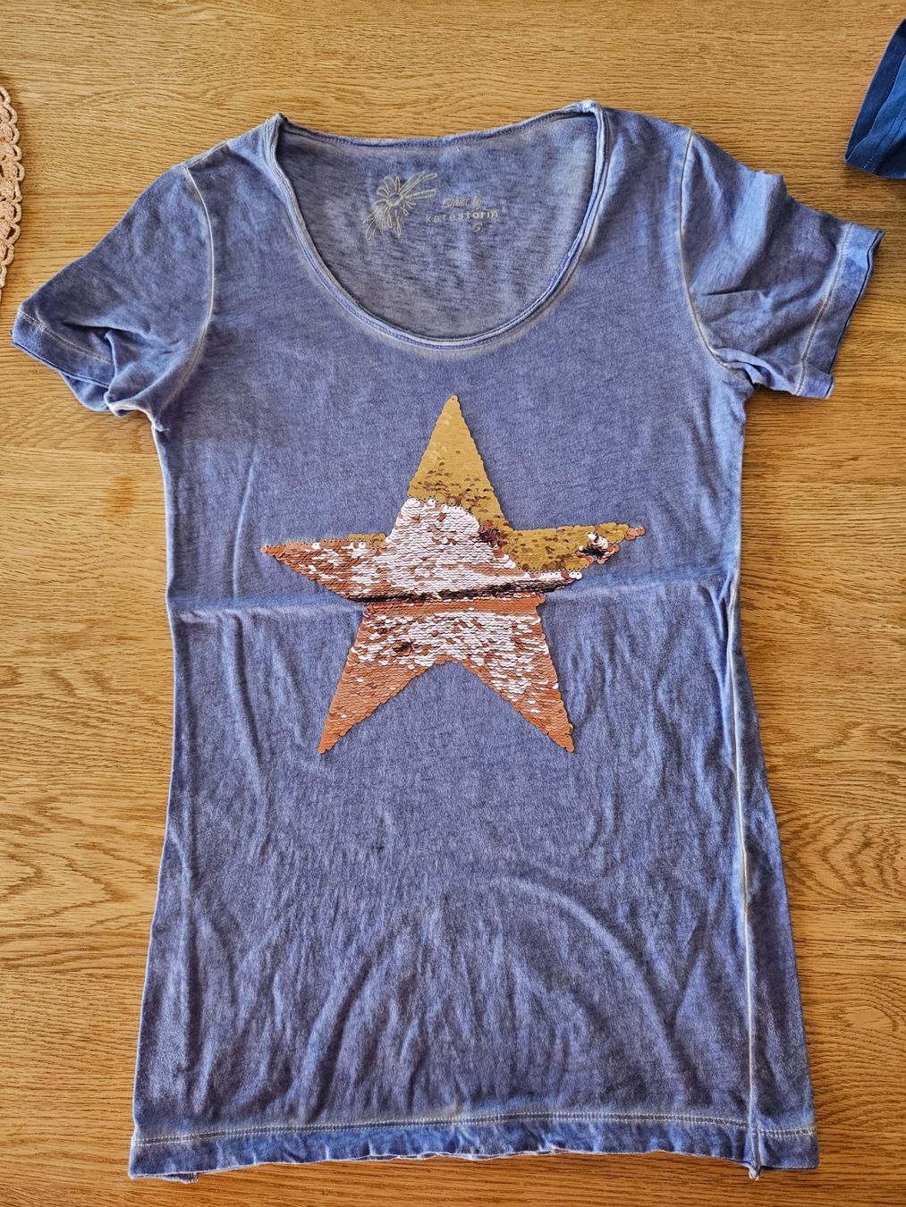 T-shirts: T Shirt – Neuf (Voir description) à Kirchdorf BE par Abalona