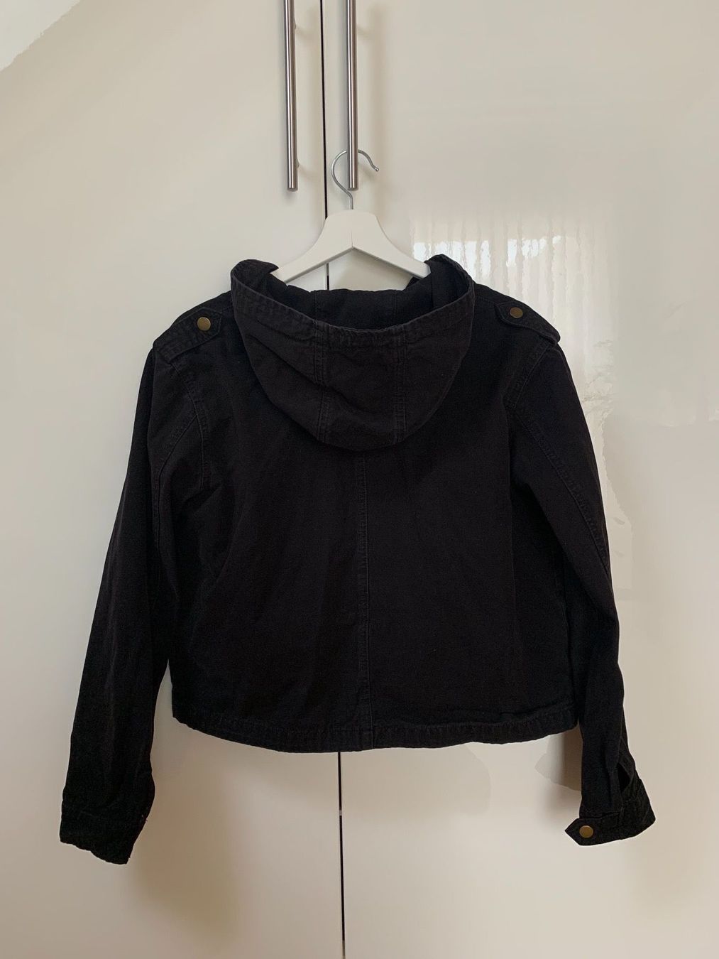 Brandy Melville Giacche & Cappotti: Schwarze Brandy Melville Übergangsjacke – Usato da Maisprach venduto da jokoundklaas 2