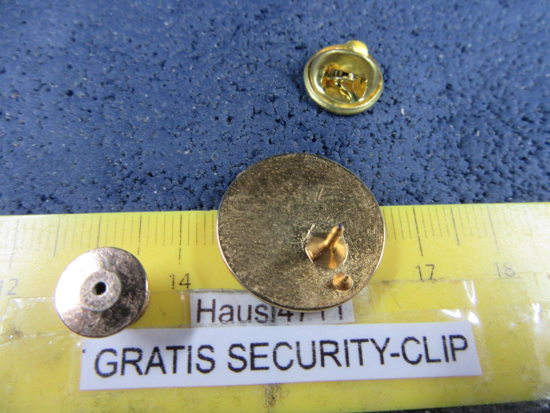 Fiat Placchette & Badge: FIAT AUTO LOGO PIN GLASIERT MIT SECURITY-CLIP – Usato da Ettingen venduto da Hausi4711 1