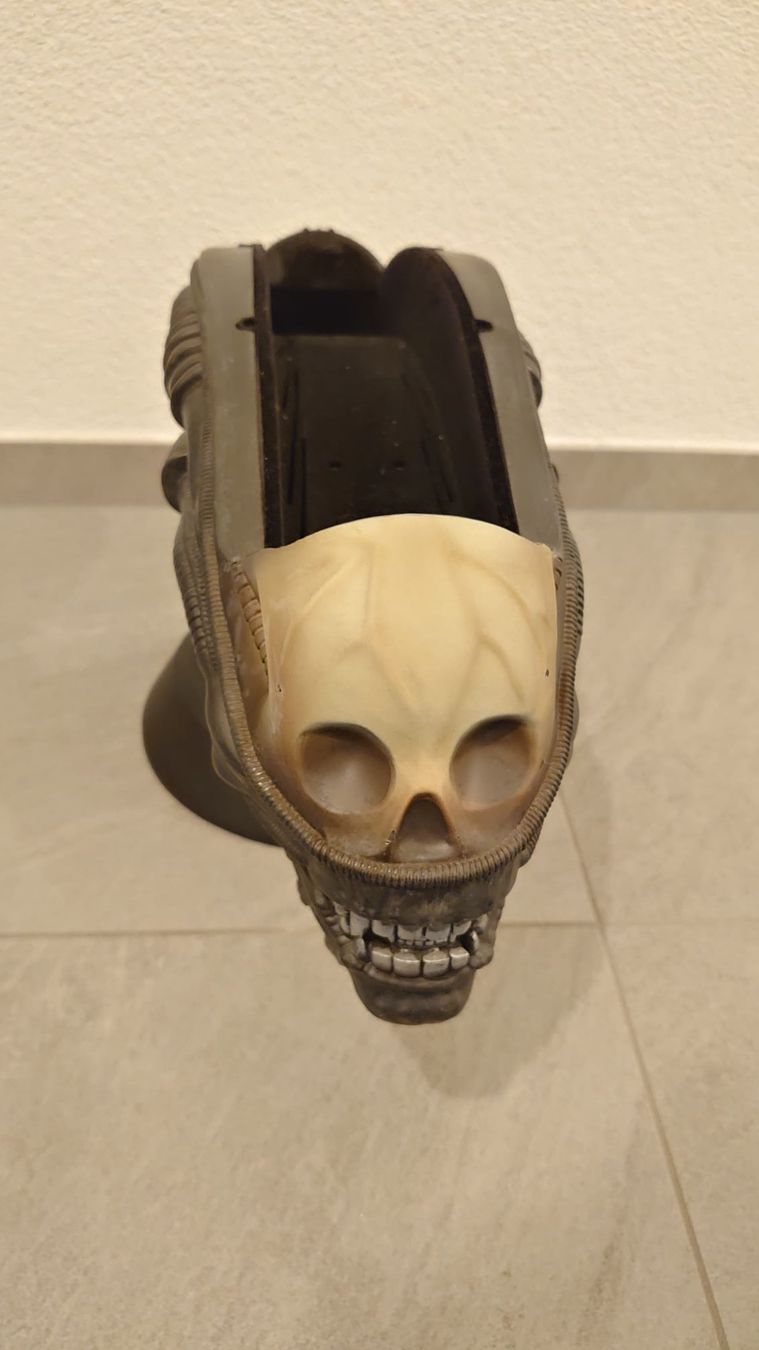 Sculture & Statue: Alienbüste Limited 25th Anniversary-Edition – Nuovo (secondo la descrizione) da Laufen venduto da ric_9vmm 4
