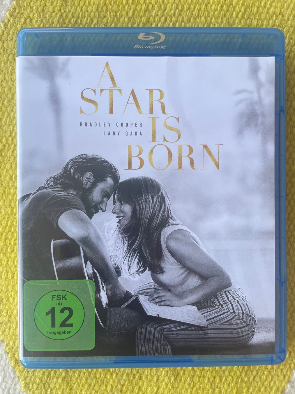 Tutti i DVDs: A STAR IS BORN-BLU RAY A STAR IS BORN – Usato da Rorschacherberg venduto da CD-Roli