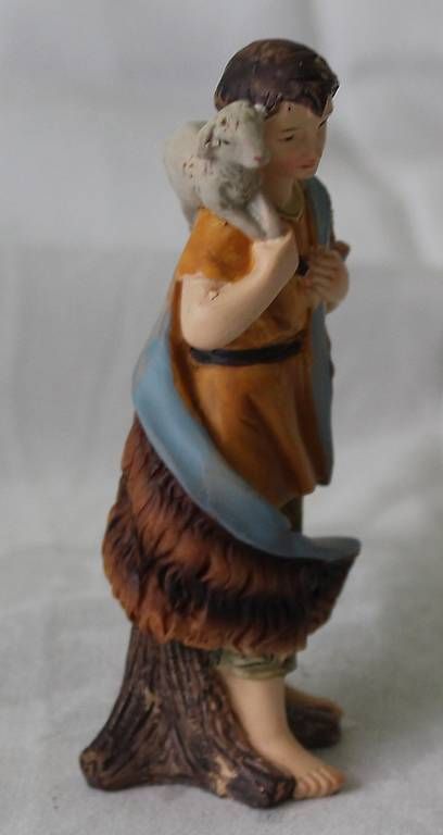 Statuette: Hirte klein mit Schaf – Usato da Moosseedorf venduto da Tigerlily1 1