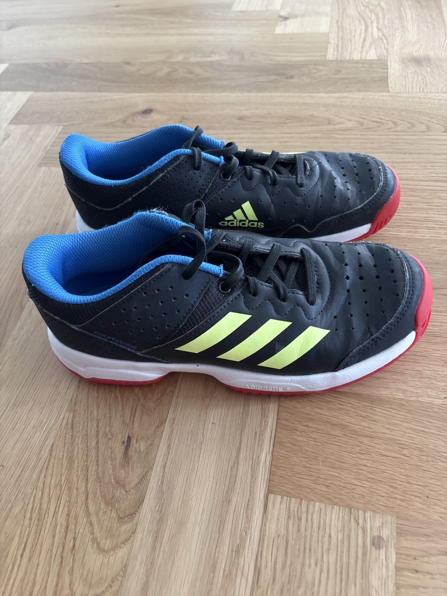Adidas Scarpe per ragazzi: Adidas CourtStabil, Grösse 36 1/3 – Usato da Wohlen AG venduto da Michi761 1