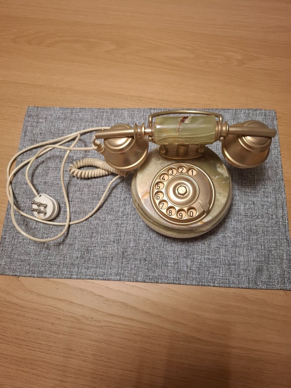 Telefoni: Antikes Telefon Marmor, schwer – Usato da Eschlikon venduto da Timotwo 2