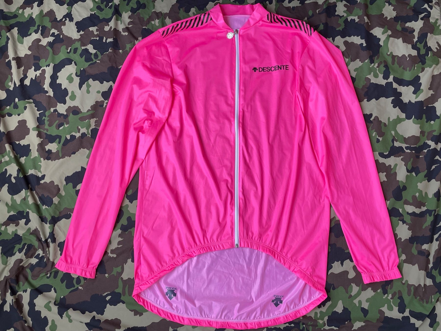 Leibchen & Hosen: Vintage 90s Descent Bike Jersey Swiss Made Sz XXL New – Gebraucht aus Zürich von le_souk