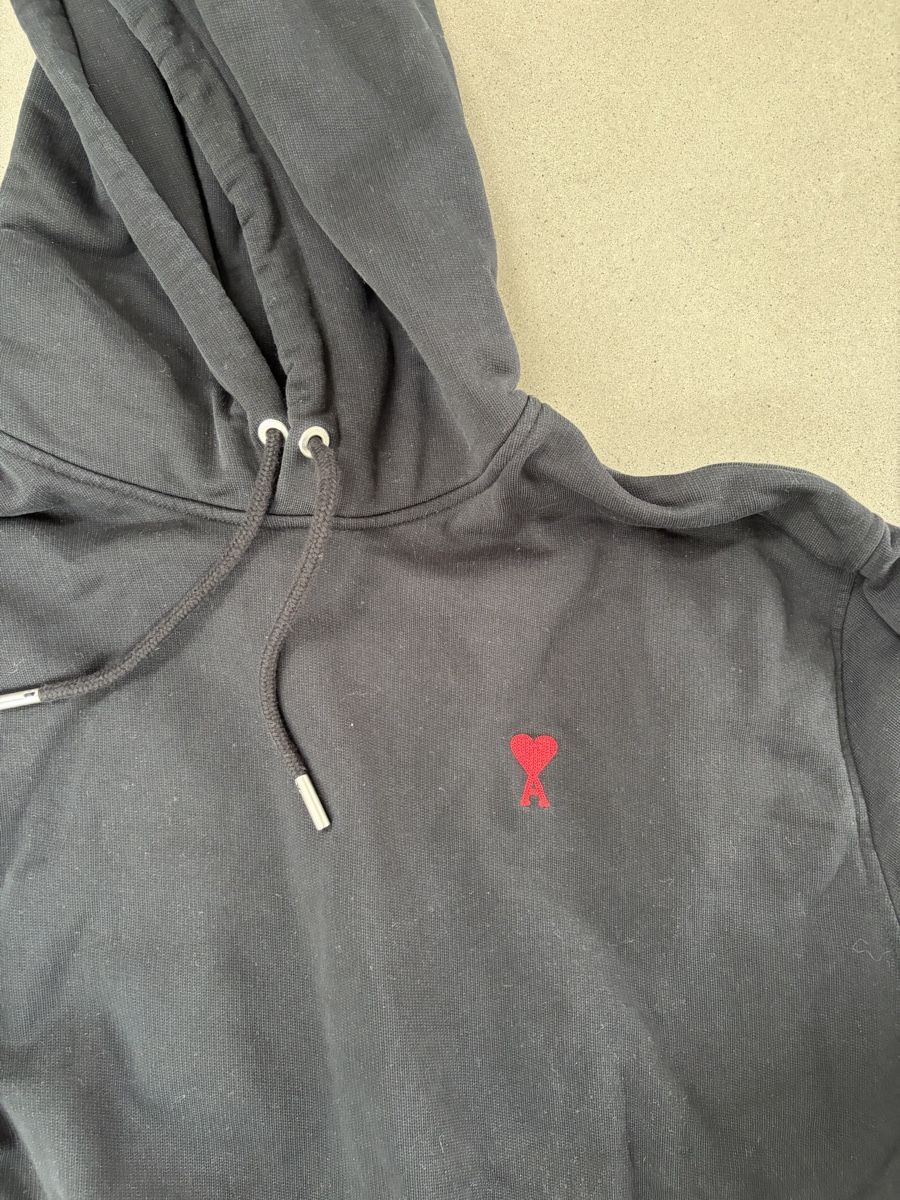 Maglioni & Felpe: Hoodie von Ami Paris – Nuovo (secondo la descrizione) da Kilchberg ZH venduto da val_kln9 1