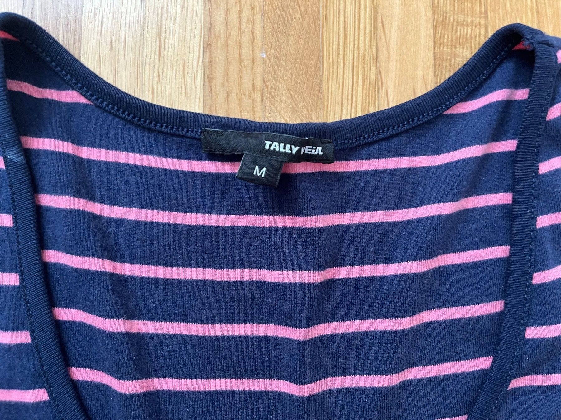 T-Shirts: Tally WEiJL T-Shirt Gr. M – Gebraucht aus Jona von Good_luck_ 5