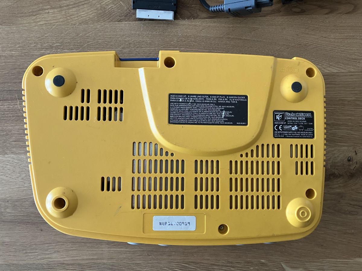 Nintendo Consoles: Console Nintendo 64 N64 Pikachu édition  – D'occasion à Châtel-St-Denis par Lestresorsdugrenier 6