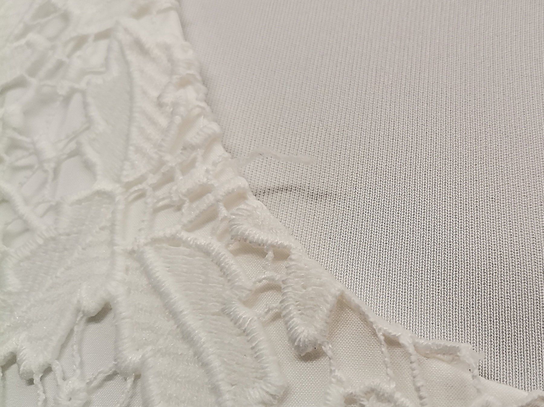 Comma Vestiti: COMMA elegantes Kleid in Weiss mit Spitze – Usato da Schaffhausen venduto da Restwert_SH 7