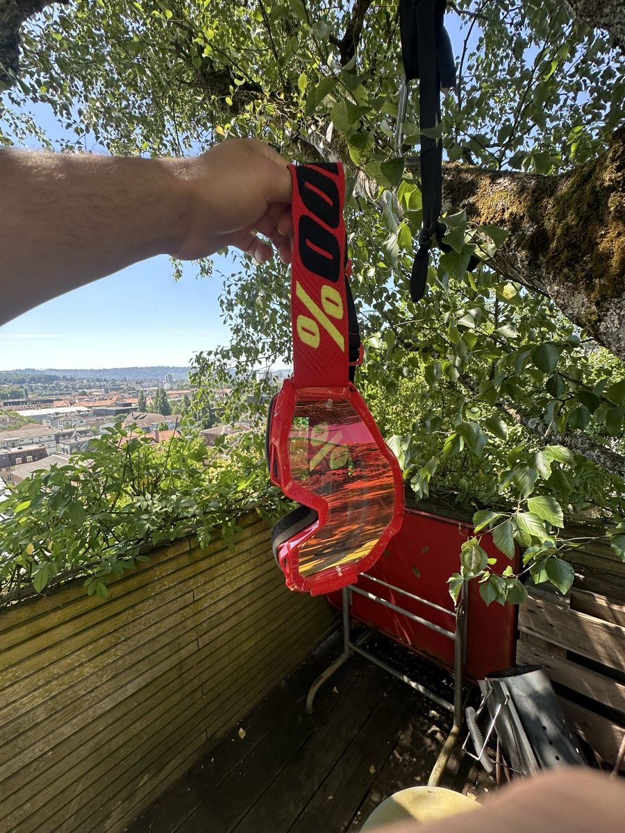 Occhiali & Lenti: 100%  Brille rot mit extra Glas und Tuch – Usato da Biel/Bienne venduto da Noah187 1