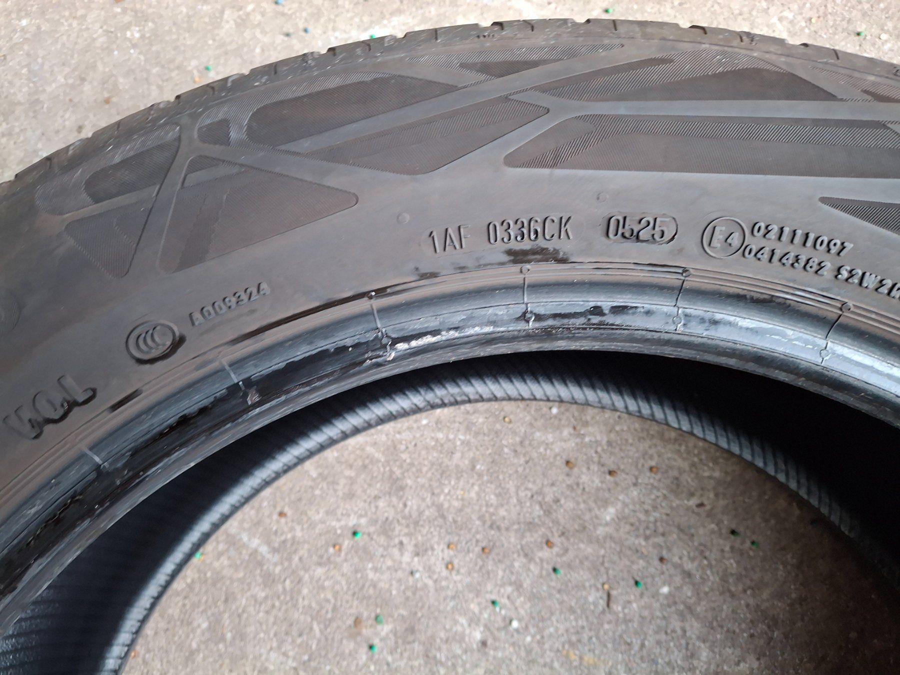 Continental Pneus & Kompletträder: 4 x 235/55 R 19 105 V Continental Eco 6 – Gebraucht aus Baar von PEPPE09 4